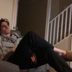 Meet your Posher, Max